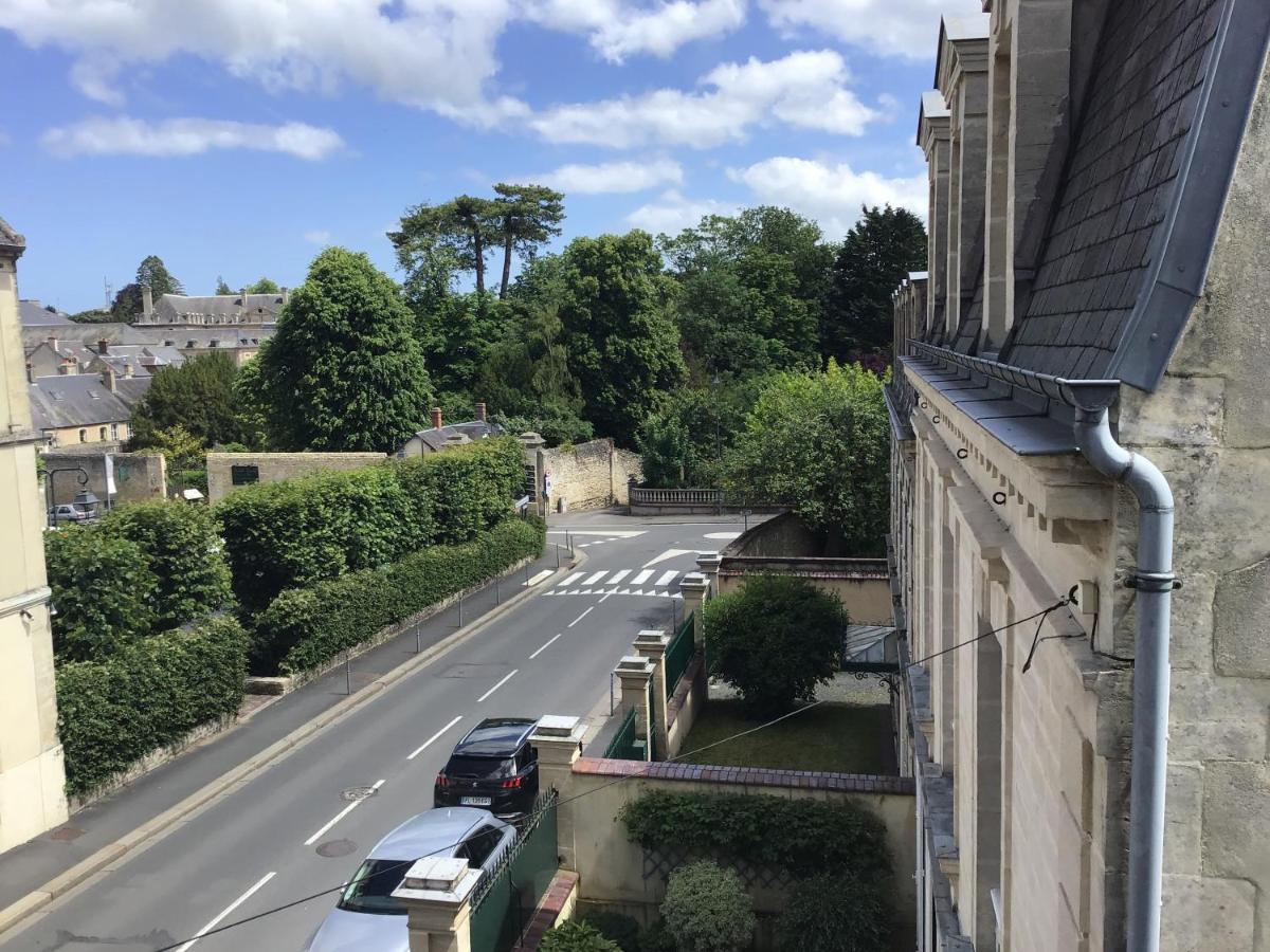 Maison De Ville Bayeux Bagian luar foto